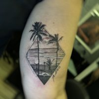 Lattuada-Tattoo_small siland_POV_triceps-Fine_Line