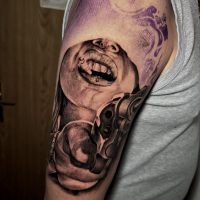 Makinn-of-Process-Tattoo_woman_shooting_shoulder_realism-2